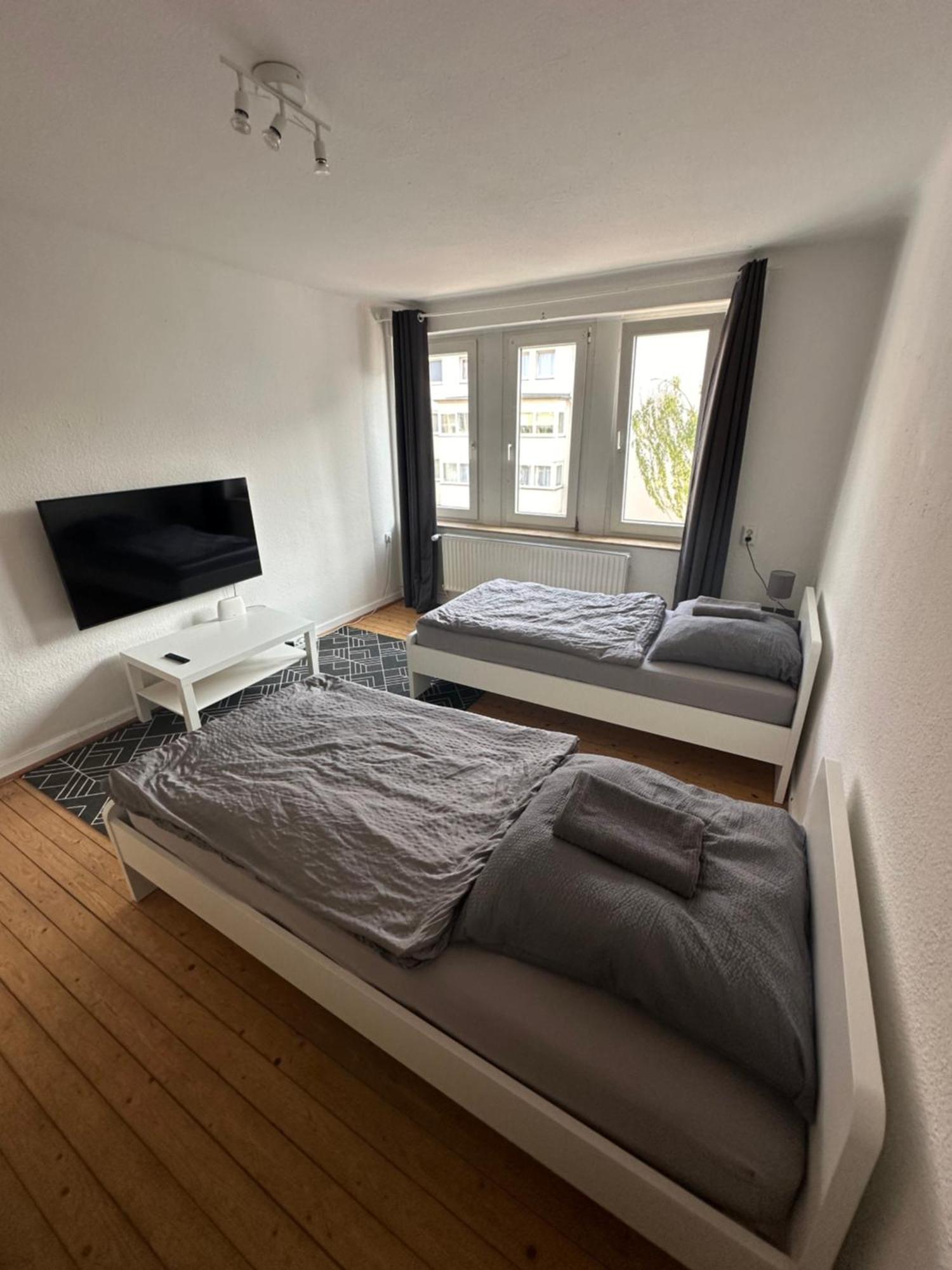 Doppelbett Unterkunft Vahrenwald-List Hannover Exterior photo